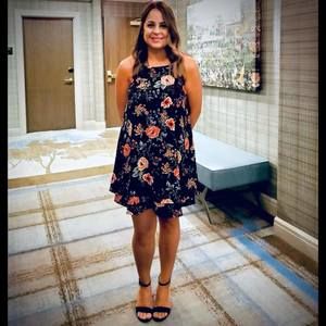 Meet your Posher, Yesenia